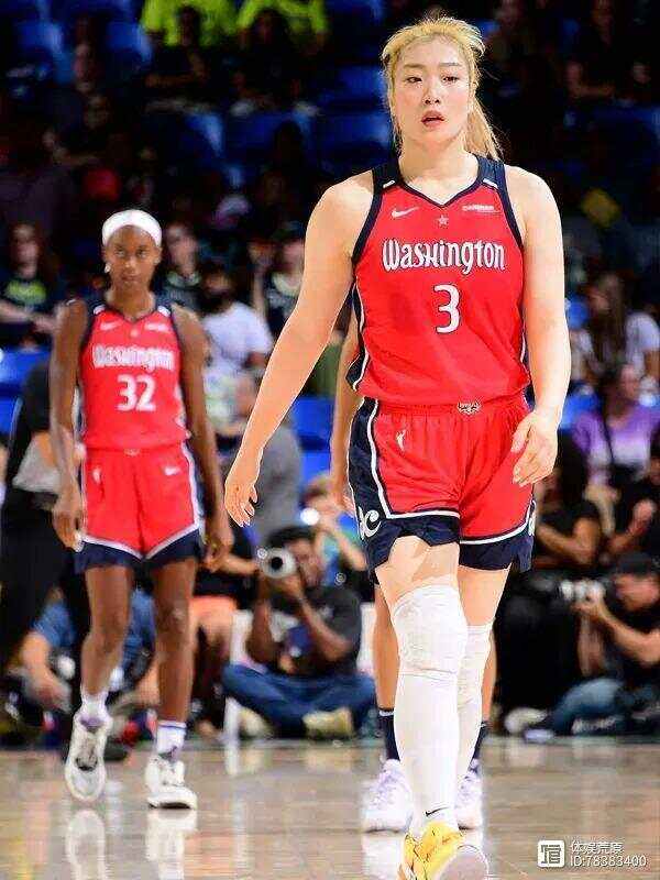 九游官网-北京首钢发布备战花絮，国际比赛日迎来里程碑，欧超杯任务艰巨，阵容厚度经受考验的简单介绍